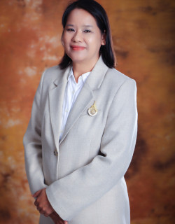 นางอำพร  ใยสามเสน