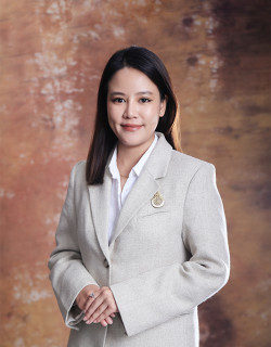 Miss Pakawadee Wutthiwai