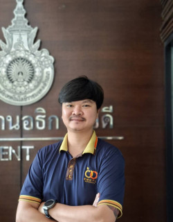 นายรัตนวัชร์ มารักษ์พงศ์(บุ๊ก)