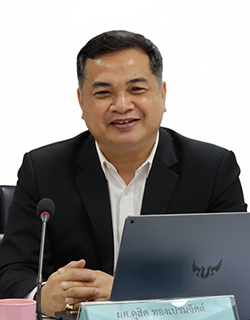 ผู้ช่วยศาสตราจารย์ดุสิต ทองเปรมจิตต์