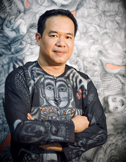 รองศาสตราจารย์ลิปิกร มาแก้ว