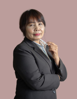 นางสุทินา พึ่งทอง