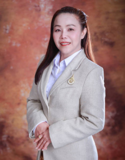 นางวริศรา ยืนยงกุล