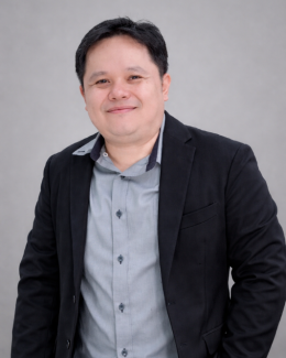 อาจารย์สุทธิพงษ์ พิสิฐเสนากุล