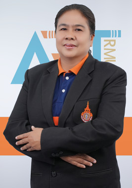 นางกรรณเพ็ญ ณ วิชัย
